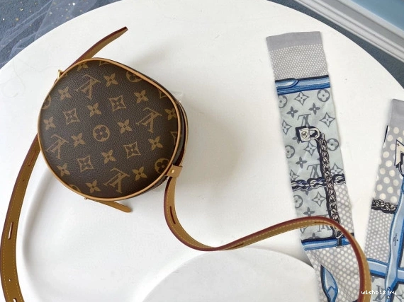 WIS PM BOITE CHAPEAU SOUPLE VUITTON LOUIS 1024